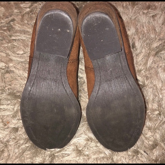 American Eagle Booties - Picture 2 of 3